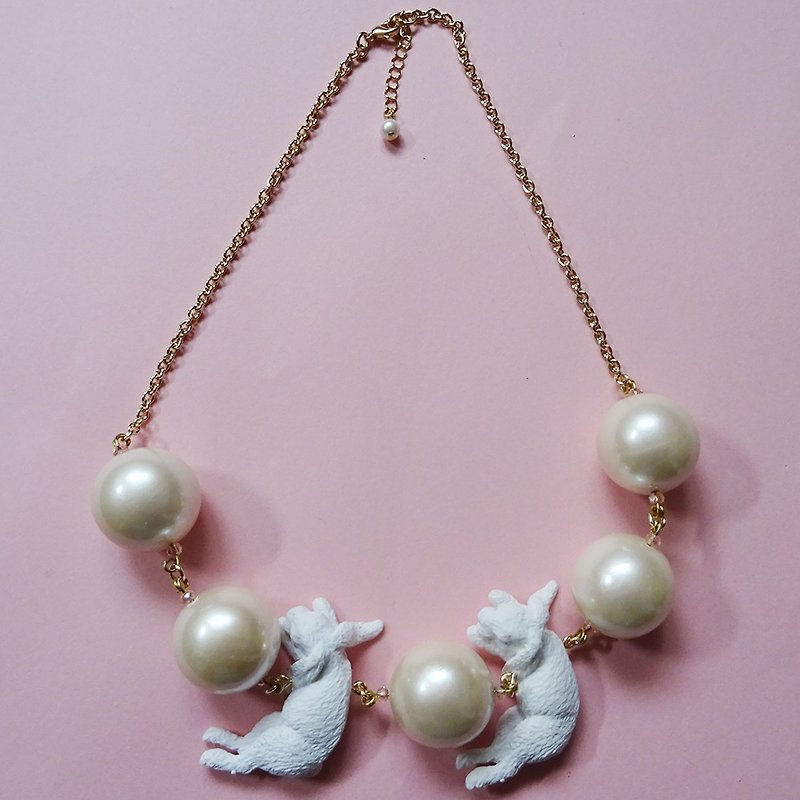 Sedmikrasky Sedmic Rusky White Bunny Necklace - Necklaces - Plastic White