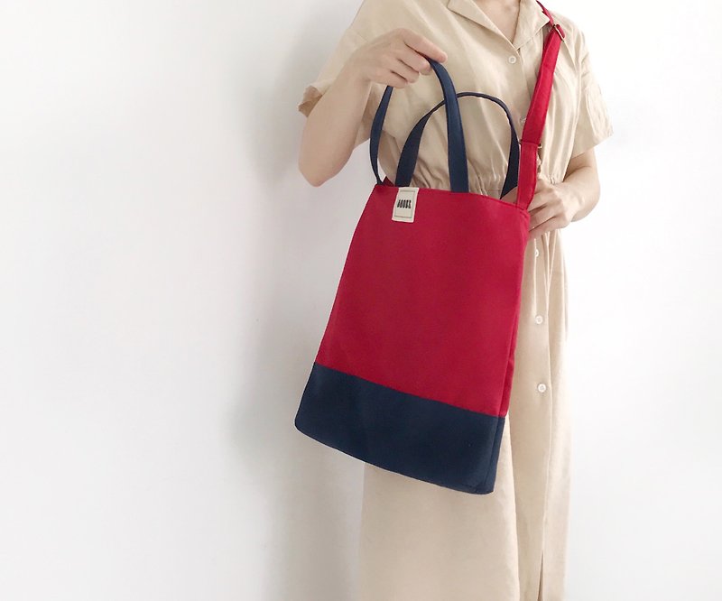 Classic British color matching adjustable strap three-purpose canvas bag shoulder portable oblique back red + navy blue/ - กระเป๋าแมสเซนเจอร์ - ผ้าฝ้าย/ผ้าลินิน สีแดง