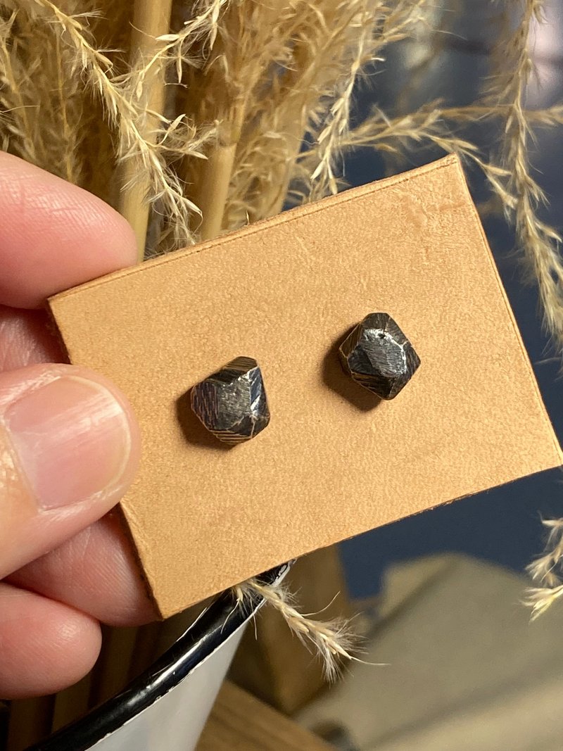 Irregular Faceted Sterling Silver Stud Earrings—Oxidized Finish - ต่างหู - เงินแท้ สีเงิน