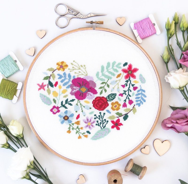 Floral Heart Cross Stitch PDF Pattern 十字繡 - 編織/刺繡/羊毛氈/縫紉 - 其他材質 