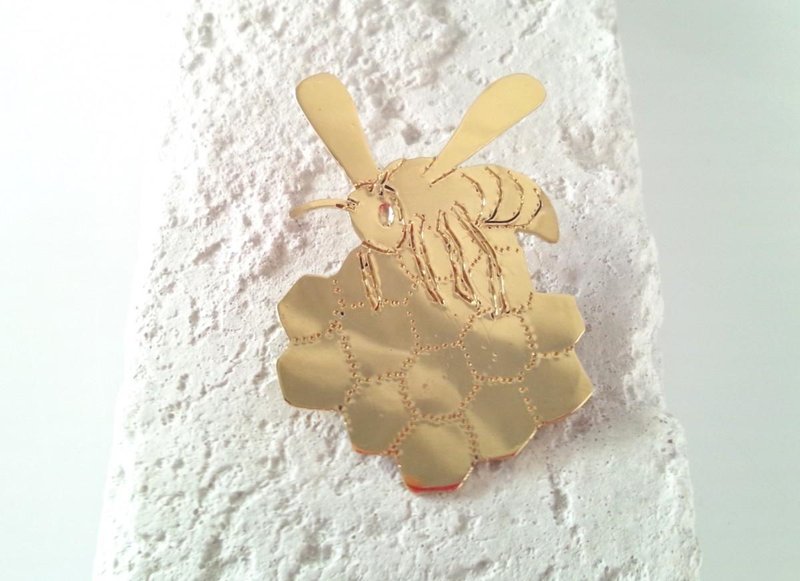 ☆Bee & Honey Comb☆　真鍮ブローチ - 胸針 - 其他金屬 