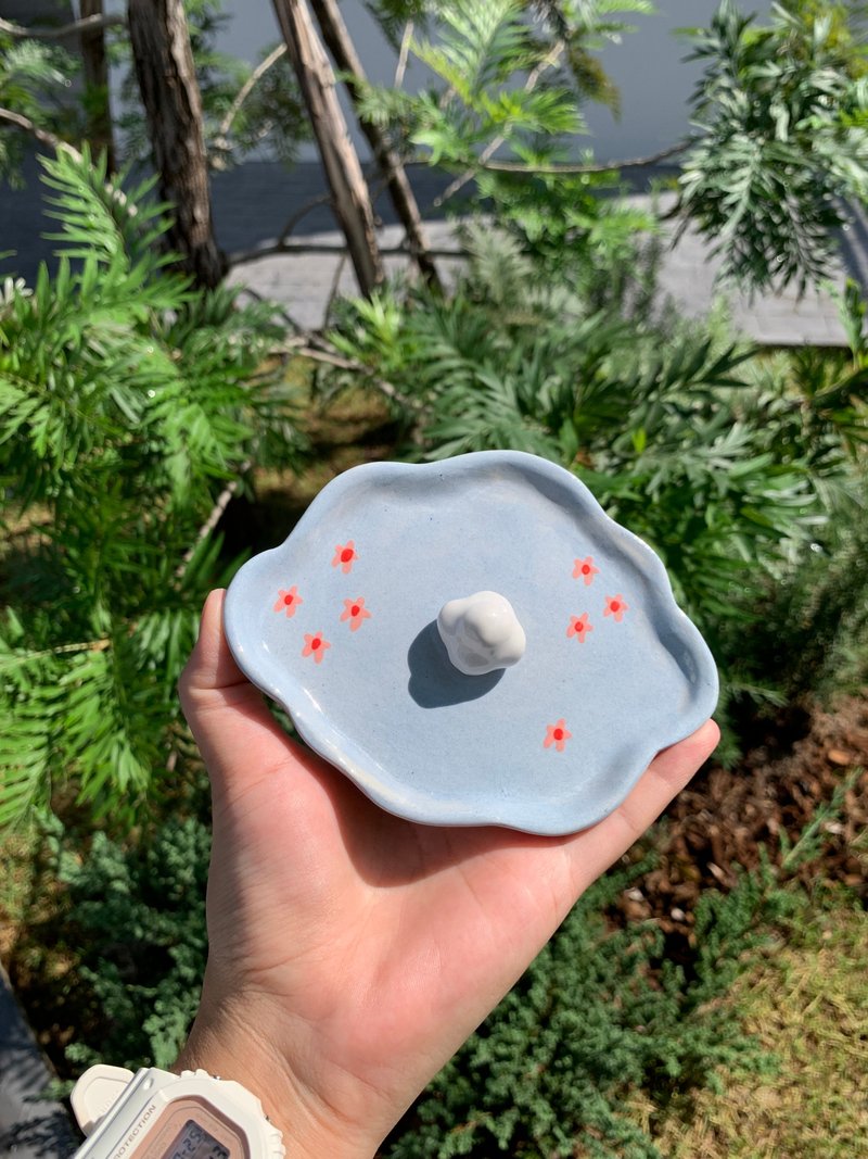 Plate Ceramic mini Cloud with Flower - 花瓶/花器 - 陶 粉紅色