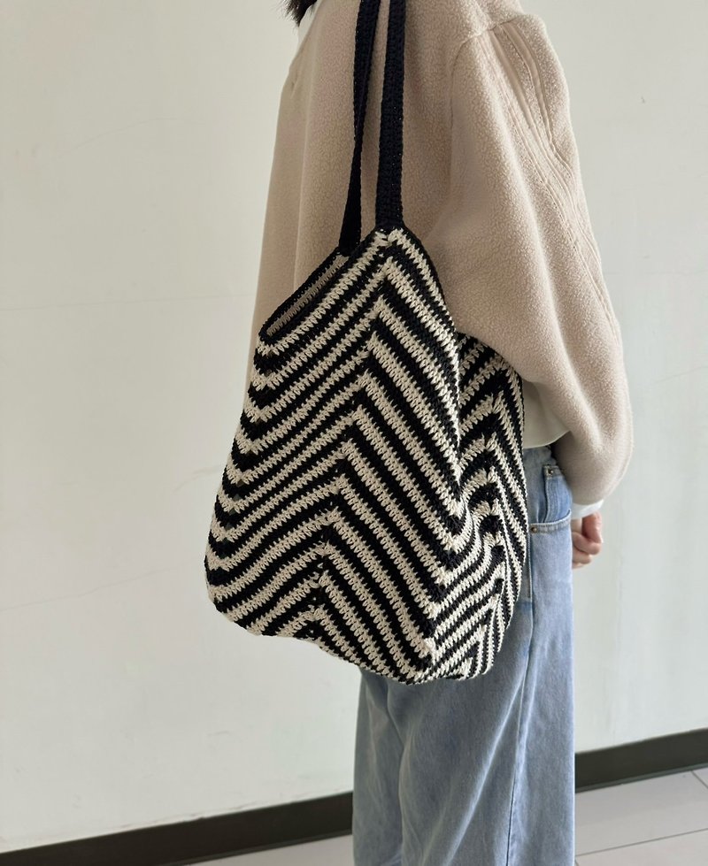 Wave balloon bag/woven/handmade - กระเป๋าแมสเซนเจอร์ - ผ้าฝ้าย/ผ้าลินิน 