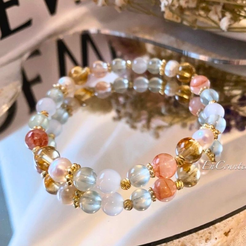 [Bright Red] Red Gum Flower Grape Stone, Huangta Crystal, White Crystal Pearl x Good Luck, Wealth and Peach Blossoms - Bracelets - Crystal Multicolor