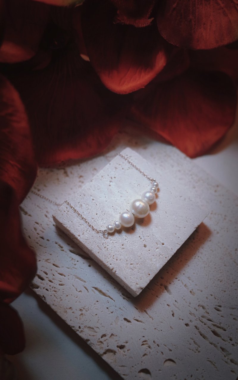 Sterling Silver Elegant Pearl Necklace - สร้อยคอ - ไข่มุก สีเงิน