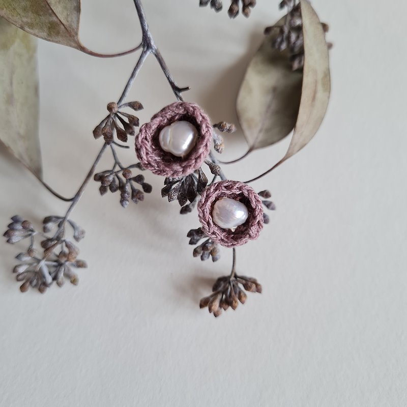 Nest earrings with pearl - ต่างหู - ผ้าฝ้าย/ผ้าลินิน สึชมพู