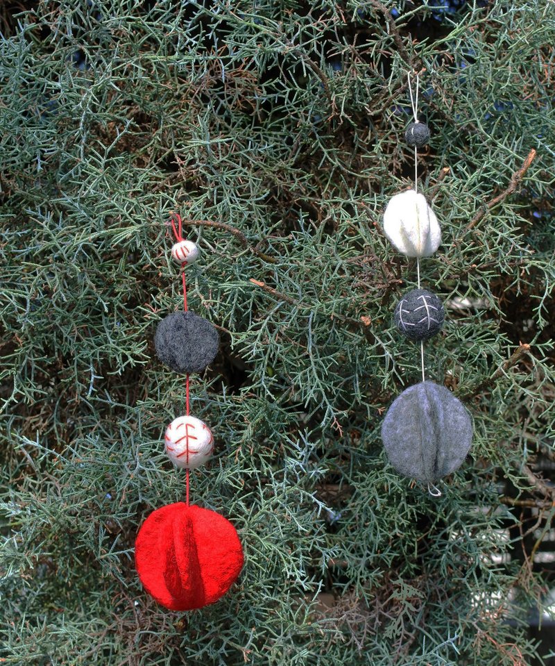 Felt Snowball Long Ornaments, Set of 2, Christmas - อื่นๆ - ขนแกะ 