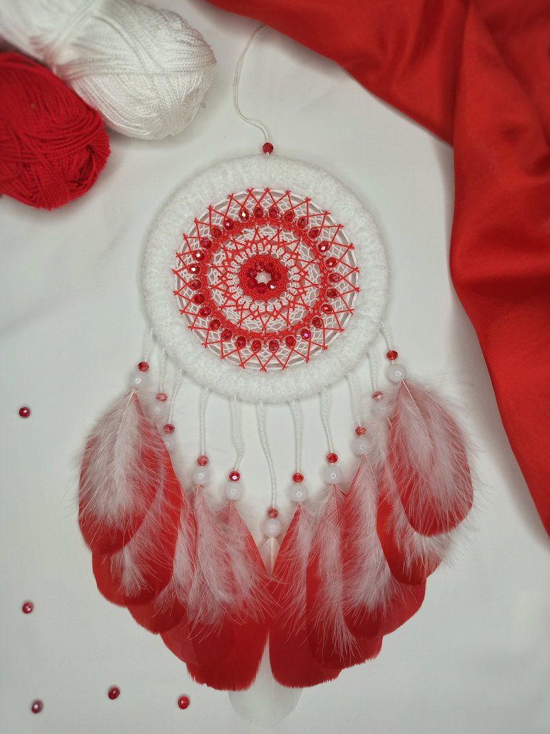 Cute white with red dream catcher medium size | ตาข่ายดักฝันสีขาวแดง - 壁貼/牆壁裝飾 - 繡線 紅色