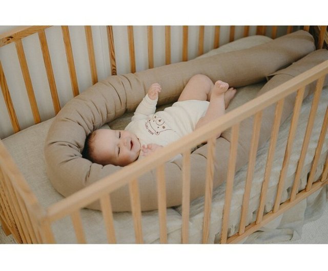 Baby bed sales pillow bumper