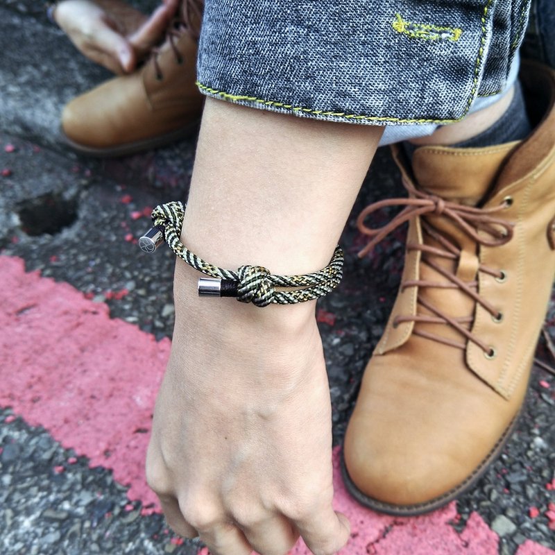 Flow | Paracord Bracelet with adjustable knots - สร้อยข้อมือ - เส้นใยสังเคราะห์ สีเขียว