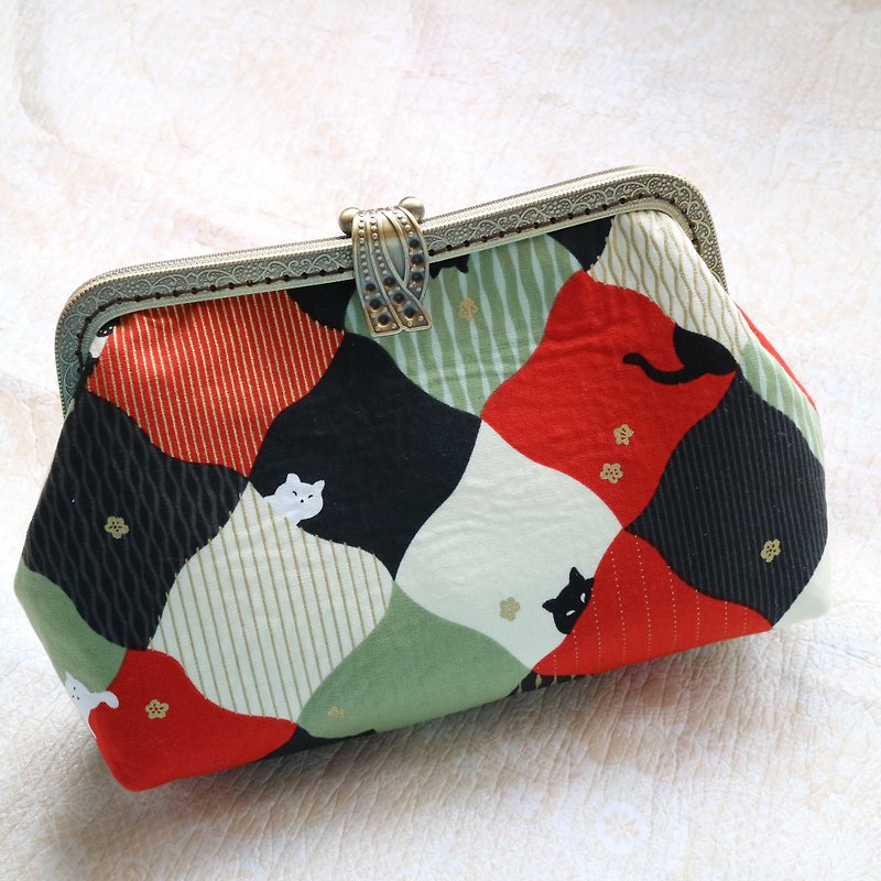 Metallic Cat Green Leaf lock Cross Body Bag | Girlskioku~* - กระเป๋าแมสเซนเจอร์ - ผ้าฝ้าย/ผ้าลินิน สีแดง