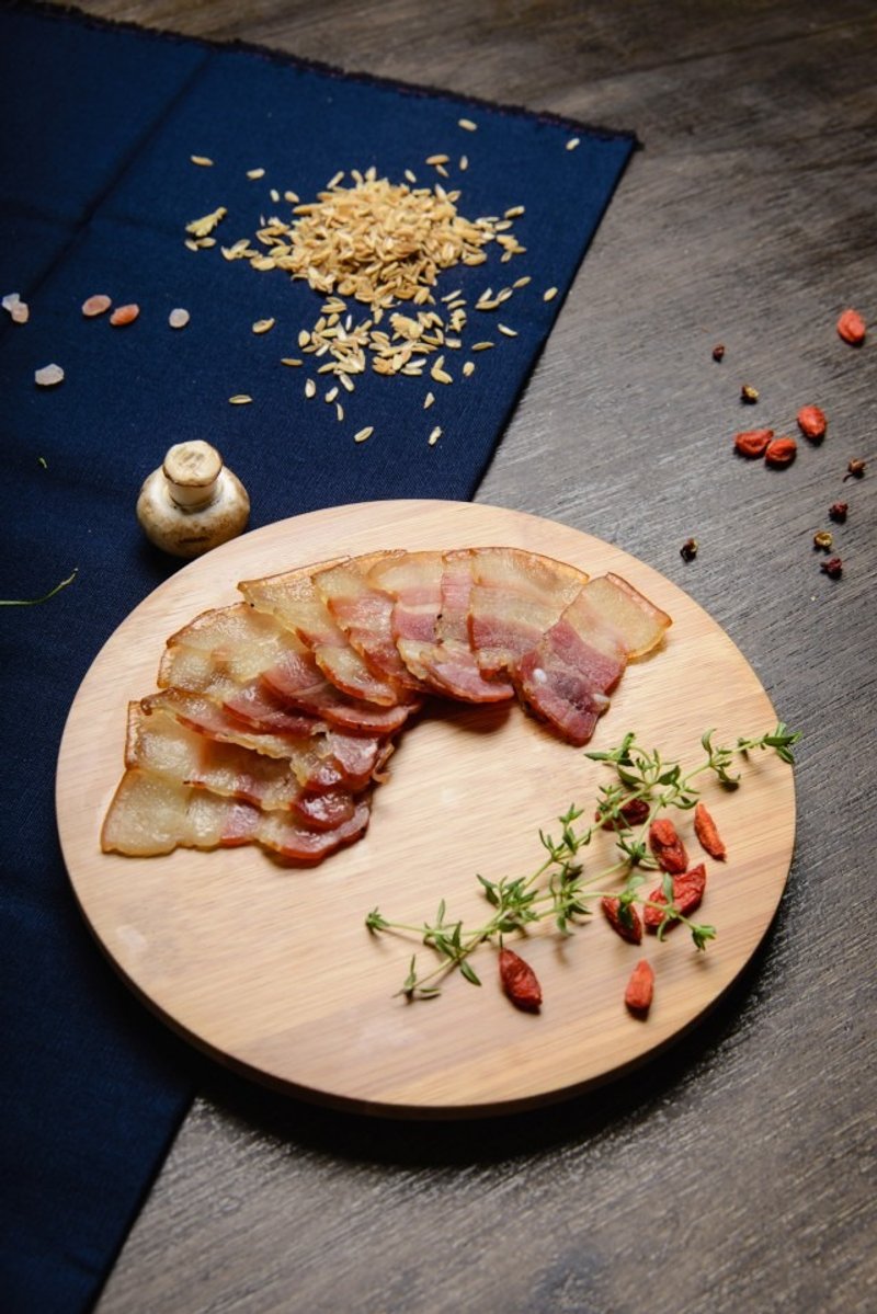 簡單料理-龍眼木、柑橘皮煙燻五花肉片-無防腐劑、無亞硝酸 - 料理包/調理包 - 新鮮食材 紅色