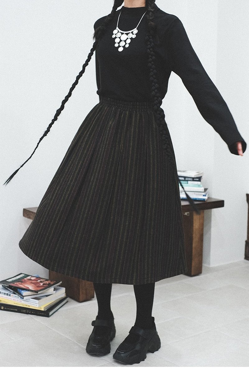 Retro ethnic style striped wool skirt A-line skirt - กระโปรง - เส้นใยสังเคราะห์ 