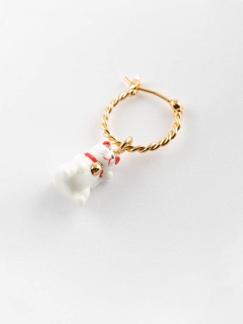 Lucky Cat mini earring - Lucky You - ต่างหู - ดินเผา ขาว