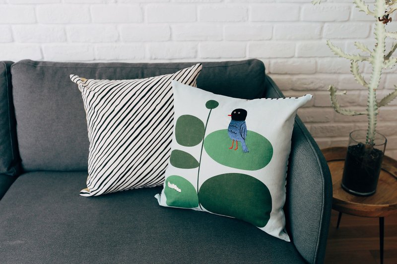 Taiwan blue magpie embroidered pillow - Pillows & Cushions - Cotton & Hemp Multicolor