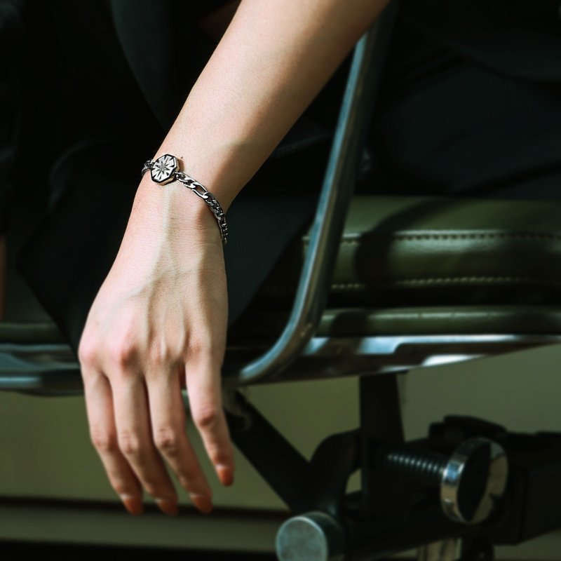 Custom lettering::DISSOLVE mans star diamond bracelet with retractable chain for men and women - Bracelets - Stainless Steel Silver