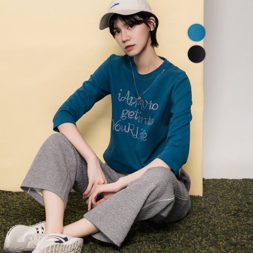 MEDUSA LADY 【MEDUSA】燙鑽英文小吊飾短版T恤-2色(M-XL) | 女休閒上衣 女長T
