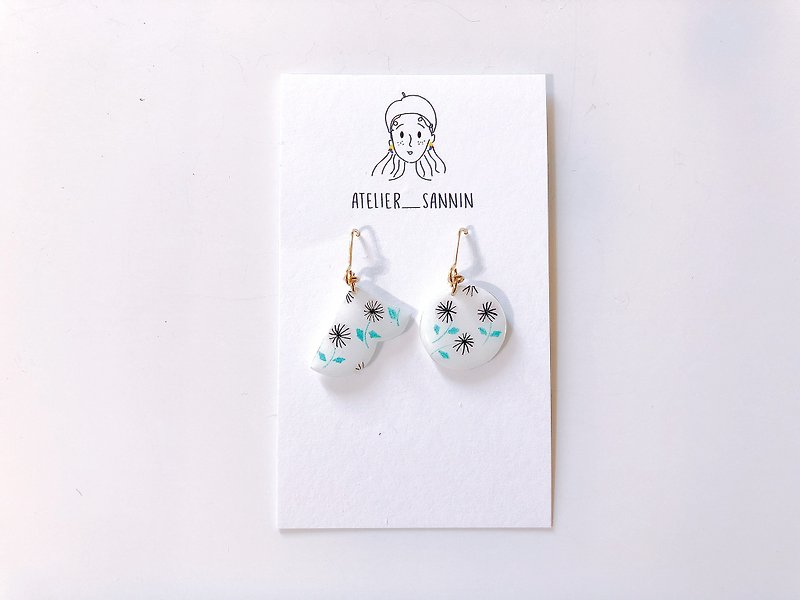 Little Forest Family Series - Dandelion Cream Bunny's Handmade Hand-Drawn Drop Earrings/Ear Clips - Earrings & Clip-ons - Other Materials Multicolor