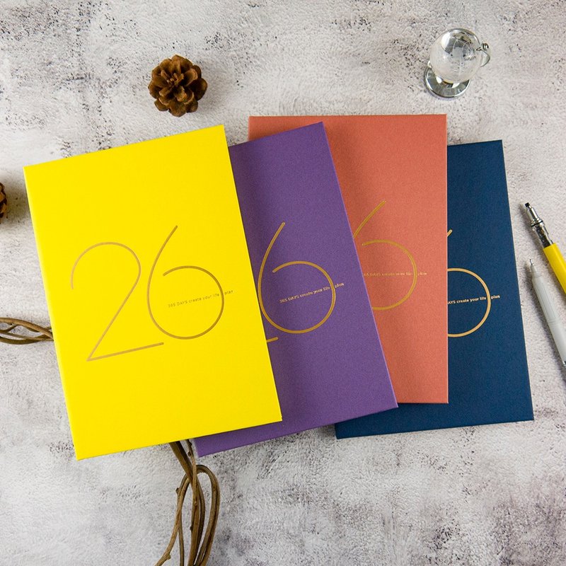 【conifer綠的事務】2026年25K年旅軟背精裝橫式週誌 - 筆記本/手帳 - 紙 多色