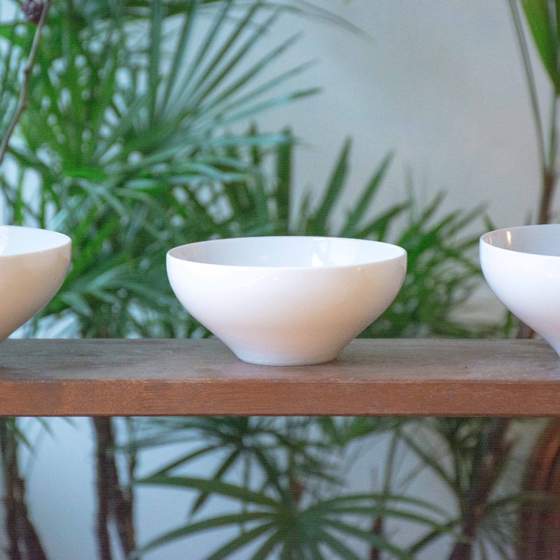 Constellation SECLUSION OF SAGE / white porcelain mushroom bowl - Bowls - Porcelain White
