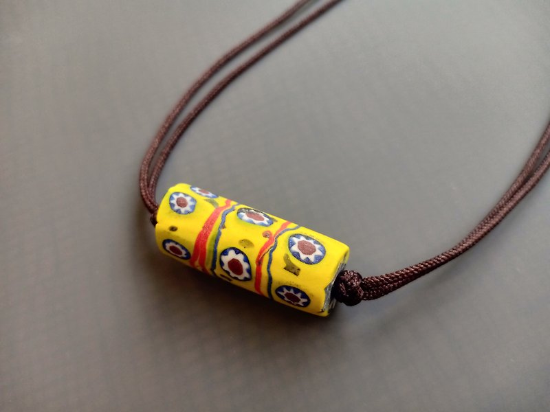 #SD-020 Trading glass beads hand-knitted necklace - สร้อยคอทรง Collar - กระจกลาย สีเหลือง