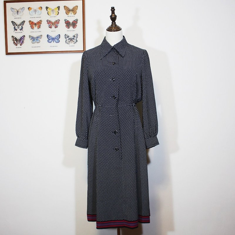 （Vintage Vintage vintage dress）黒い小さな正方形のドットの長袖ドレスF3526 - ワンピース - その他の化学繊維 ブラック