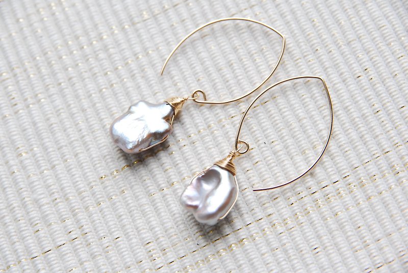 Mauve's irritated Keshi Pearl Marquis Hook Earrings 14 kgf - Earrings & Clip-ons - Gemstone Pink