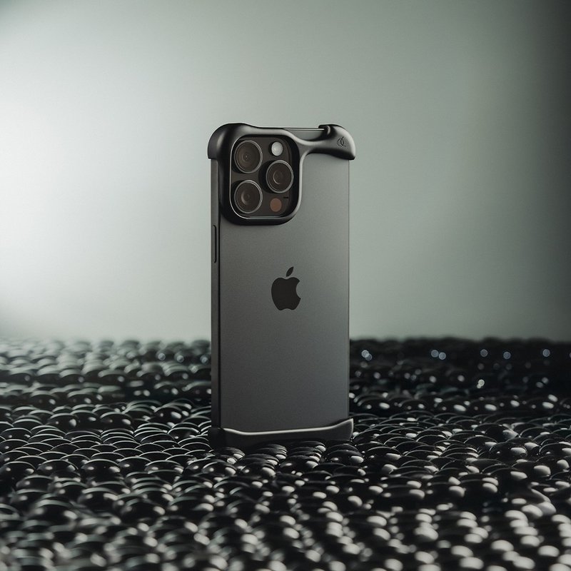 ARC | Arc Pulse iPhone 16 Pro Max 手機殼 消光黑 - 手機殼/手機套 - 鋁合金 黑色