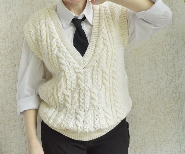 White knitted vest. Handmade wool vest. - Shop KartaKnitwear