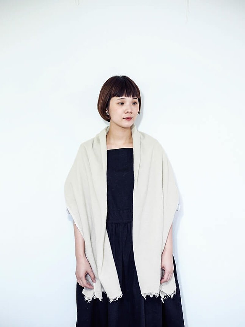 輕柔溫暖的亞麻混羊毛圍巾 (大) - 絲巾 - 棉．麻 白色