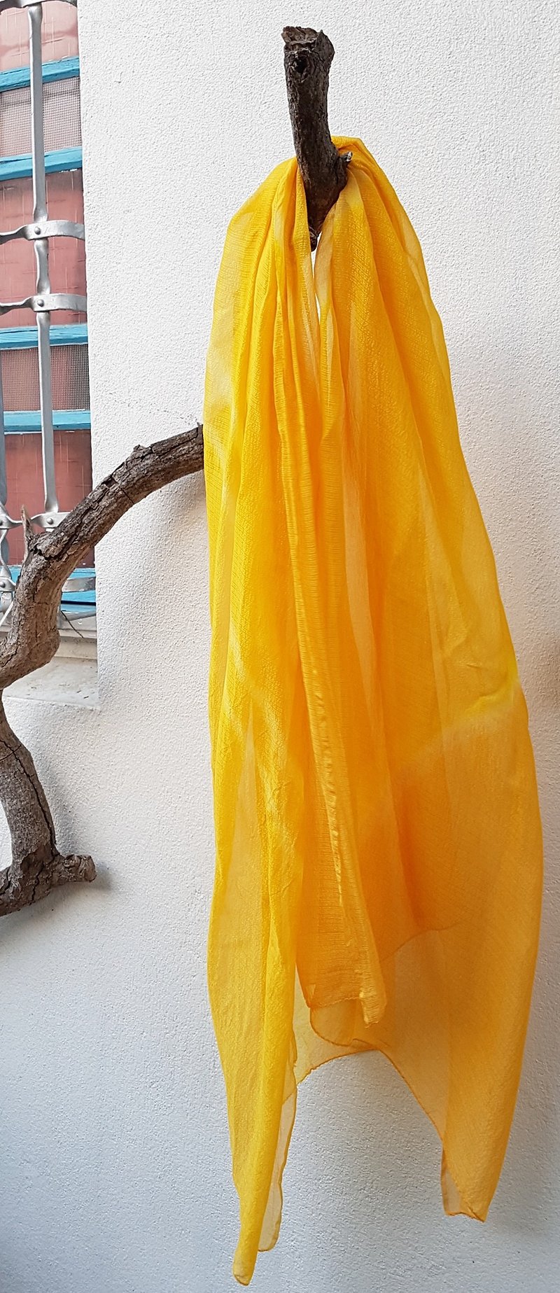 Chun Ji naturally dyed silk scarf - Sun Wen Qing Yi commodity fantasy gifts for personal use beautiful things - Scarves - Silk Orange