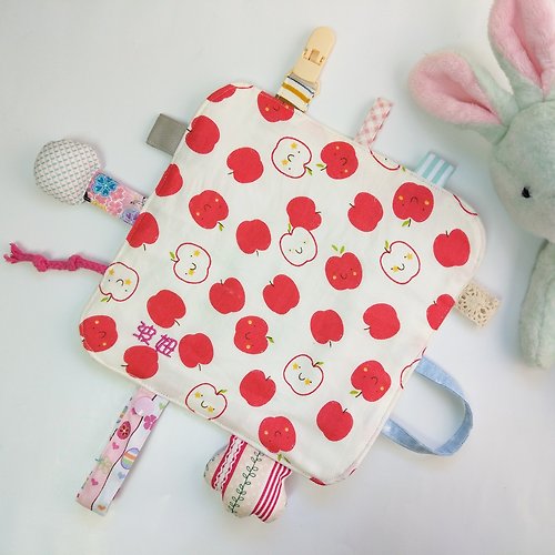 QQ rabbit 手工嬰幼兒精品 彌月禮盒 免費繡名字。蘋果-4款可選。響紙安撫巾