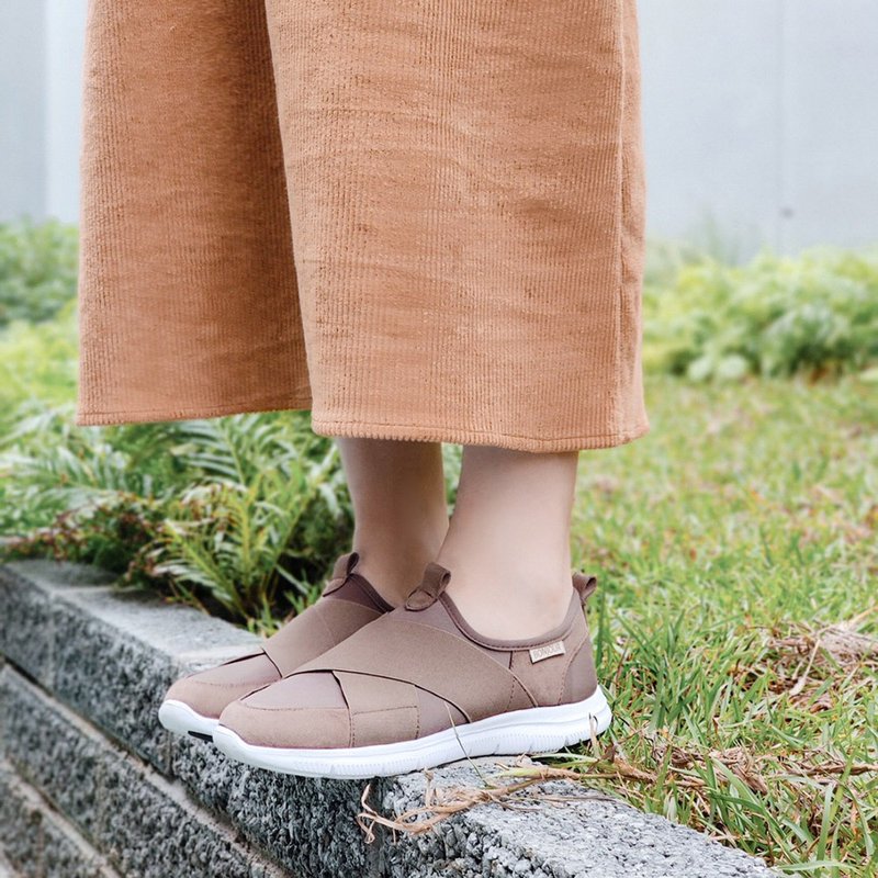 現貨 萊卡交叉鬆緊190g超輕量健走鞋Walking Shoes - 女款休閒鞋 - 其他人造纖維 