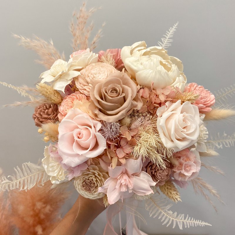 Immortal flower / fairy milk tea color immortal dry bouquet / bridal bouquet - Dried Flowers & Bouquets - Plants & Flowers 