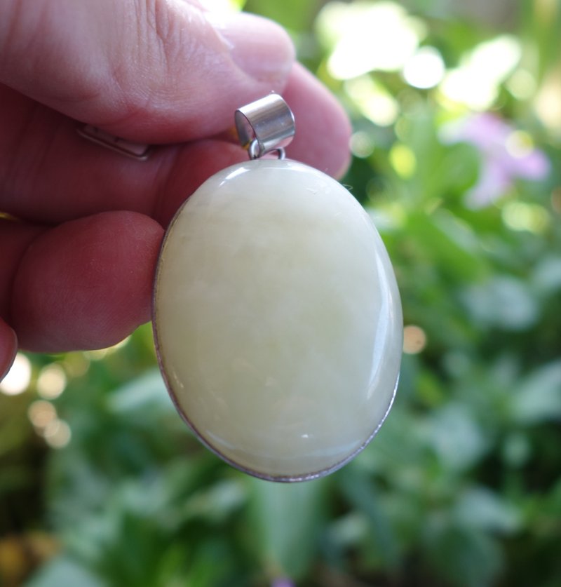 Agate Inlaid Pendant 15.7 g Chalcedony Southern Red Agate Pendant Necklace - Charms - Jade White