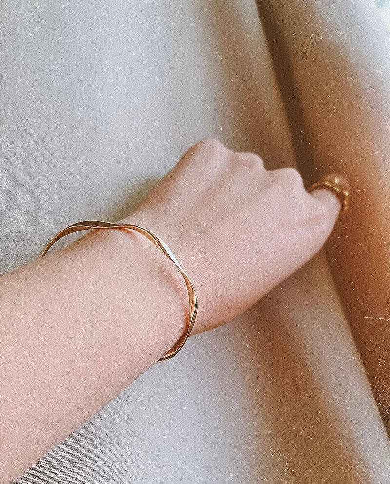twist bracelet - สร้อยข้อมือ - ทองแดงทองเหลือง สีทอง