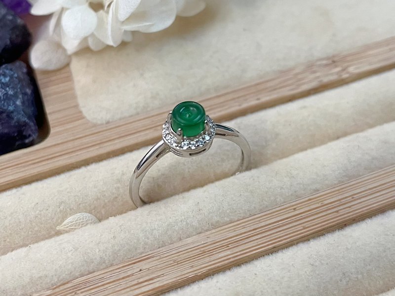 925 Silver Natural Yang Green A Dragon Stone Jadeite Ring - แหวนทั่วไป - หยก สีเขียว