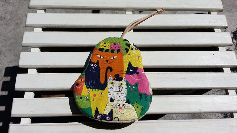 Toto cat pear-shaped key case【K170626】 - Keychains - Cotton & Hemp Multicolor