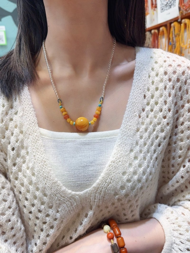 天然俄料妖花老蜜蠟鎖骨鏈項鏈 蠟質濃厚 蜜滿蠟實 尺寸約21mm - 吊飾/掛飾 - 水晶 