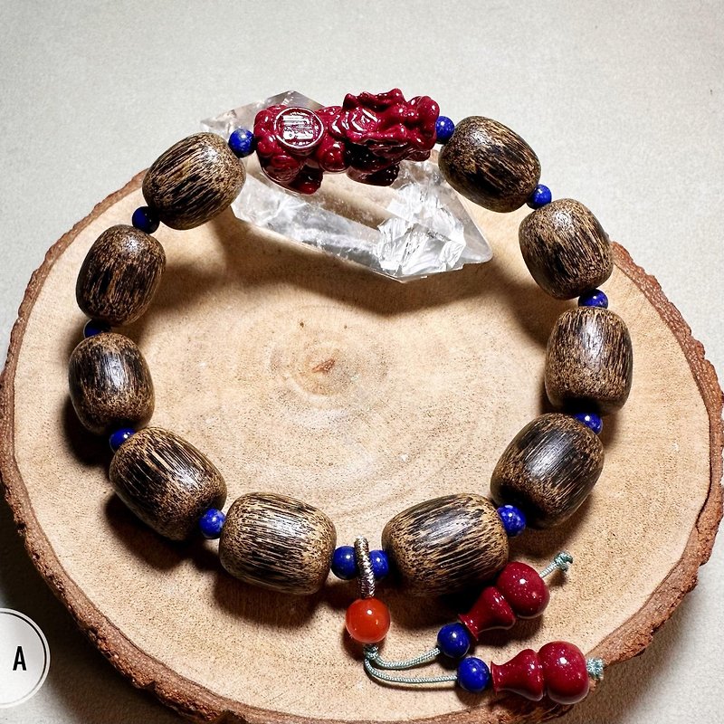 Pure natural Indonesian agarwood bracelet - Bracelets - Crystal Brown