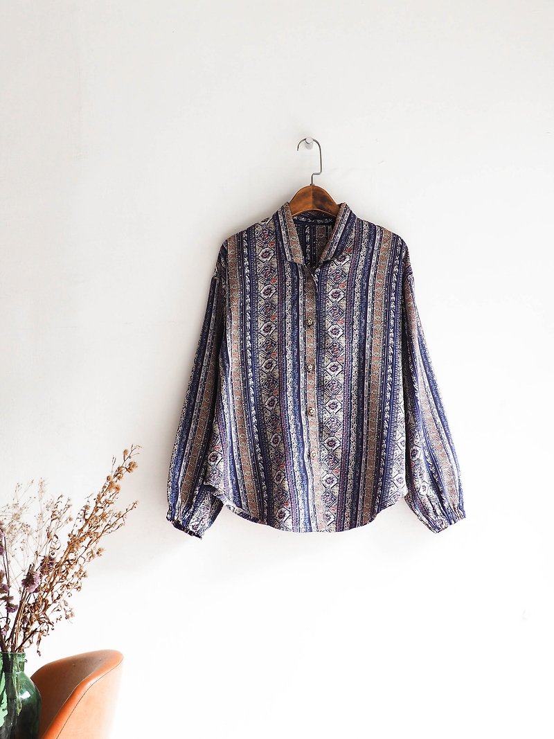 Rivers and mountains - Kyoto totem Autumn love winter girls antique silk shirt shirt shirt oversize vintage - เสื้อเชิ้ตผู้หญิง - เส้นใยสังเคราะห์ สีน้ำเงิน