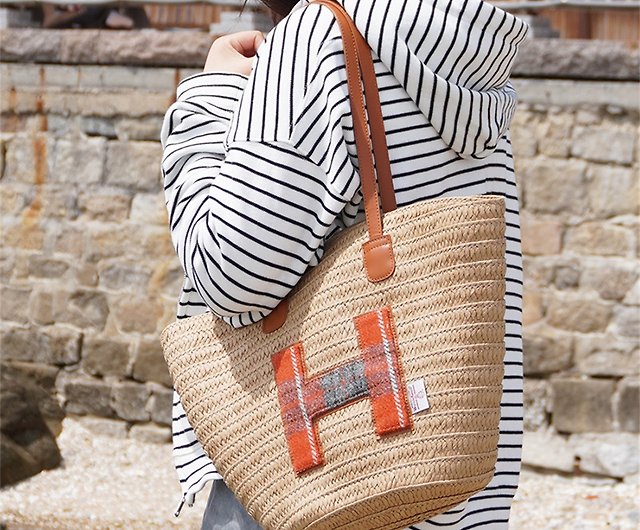 Women's Medium Summer Straw Bag