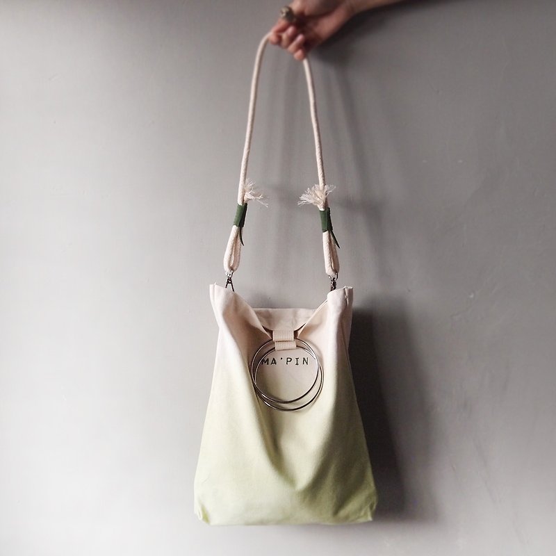 Grass-green gradient (with round rope strap) - Hand-dyed Tote bag - Messenger Bags & Sling Bags - Cotton & Hemp Green