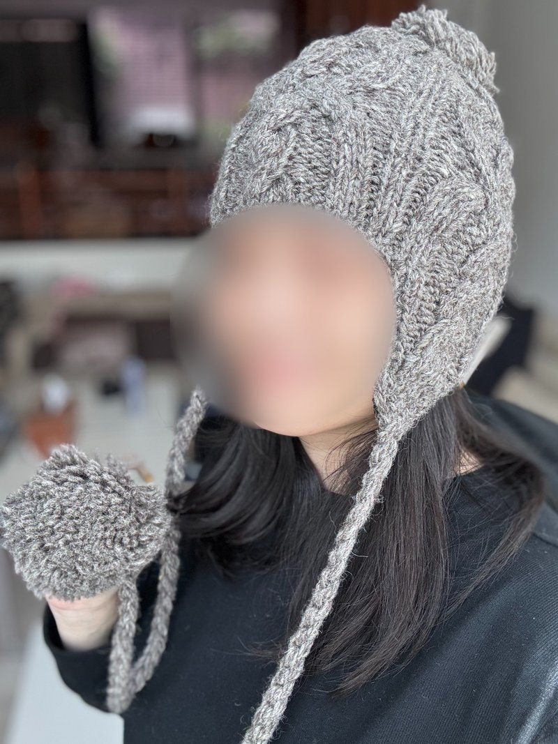 Children's/Adults' Grey Cable Knit Pure Wool Pom-Pom Earflap Beanie, Hand-Knitted, Windproof Lined, Half-Lined Wool Hat - หมวก - ขนแกะ สีเทา
