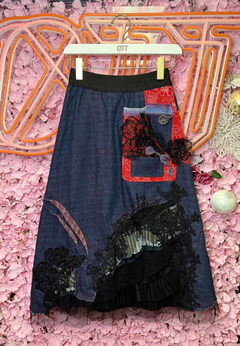 OTT獨一無二•Unique日系層次感蕾絲刺繡手抅暗花牛仔裙 - 裙子/長裙 - 棉．麻 藍色