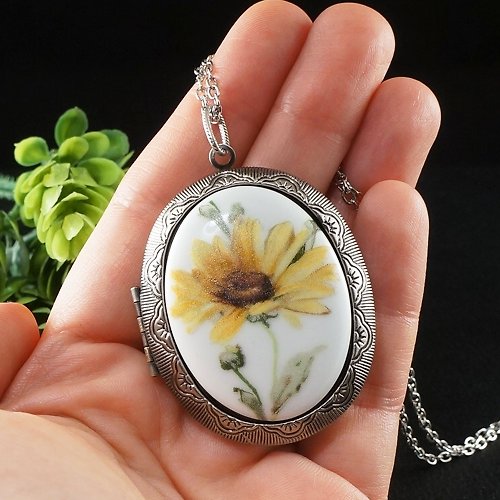 AGATIX Yellow Flower Photo Locket Porcelain Cameo Silver Oval Pendant Necklace Jewelry