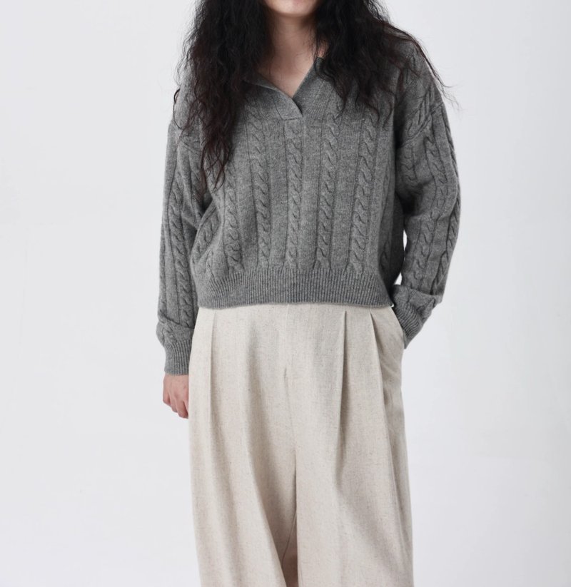 Retro literary youth three-dimensional texture short sweater - สเวตเตอร์ผู้หญิง - วัสดุอื่นๆ หลากหลายสี