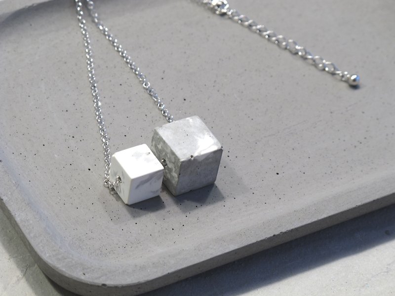 Minimal sterling silver necklace with Marbling concrete beads (Cubes) - สร้อยคอ - ปูน สีเงิน