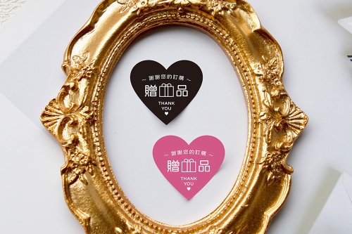 幸福朵朵 婚禮小物 花束禮物 心型贈品貼紙(兩款可挑) 標示貼紙 出貨貼紙 電商貼紙 包裝材料