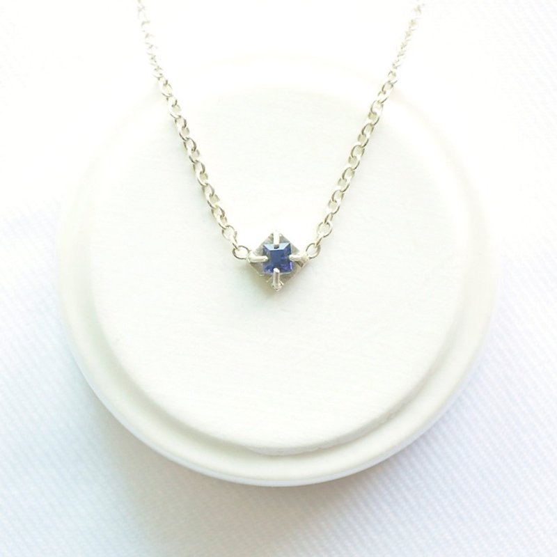 Bochim Angel - "blue crystals" Cordierite silver necklace - สร้อยคอทรง Collar - เครื่องเพชรพลอย สีน้ำเงิน